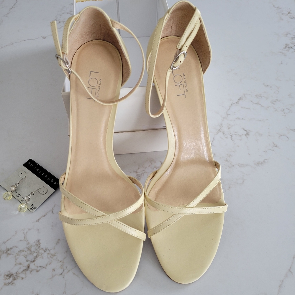 Ann Taylor Lofts Heels Size 10M Buttercup Yellow